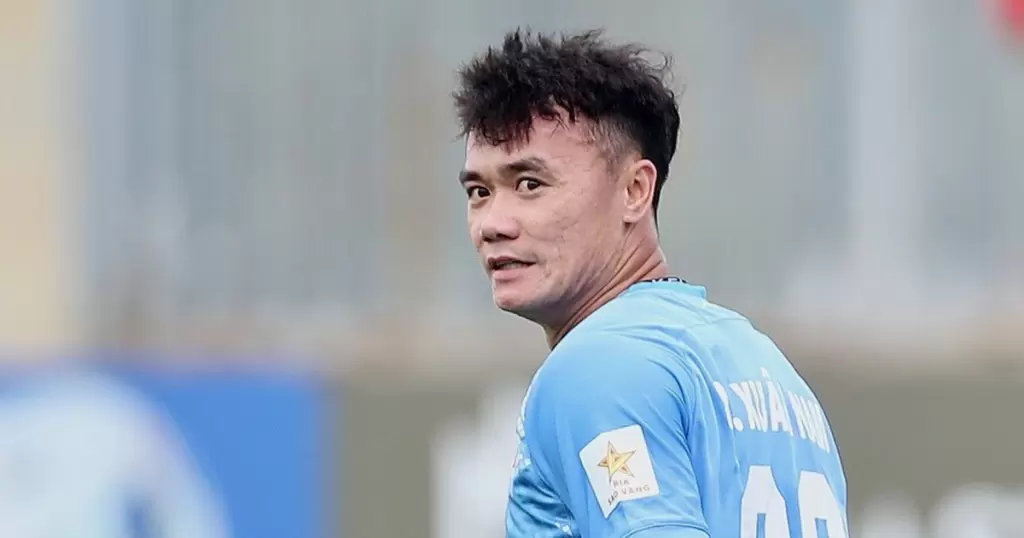 阮春南伤后复出梅开二度 称仍想再踢几年职业足球