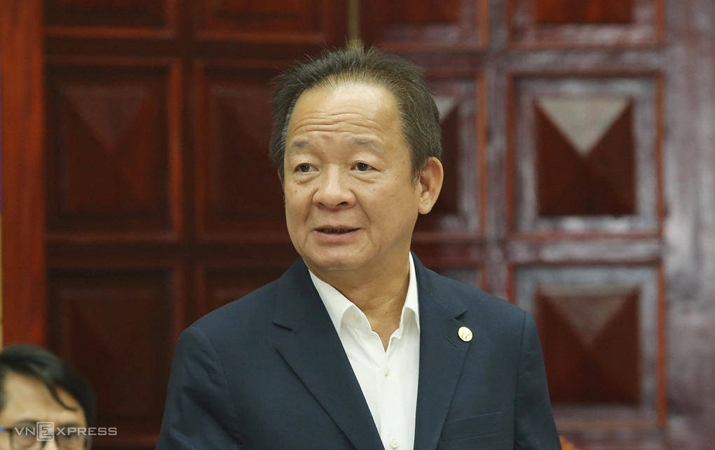 杜光显先生在工作会议上发言。