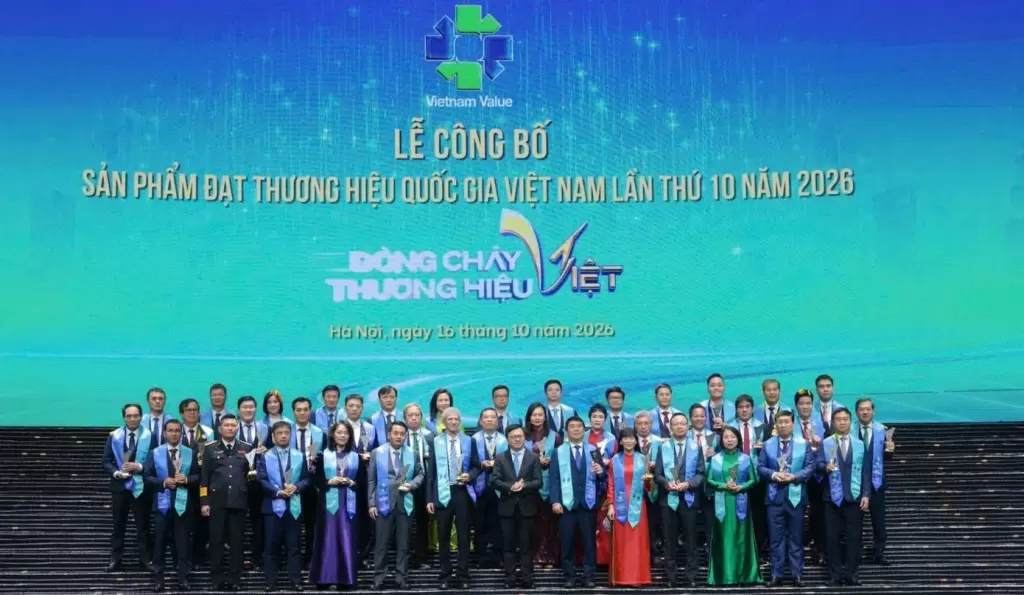Vietcombank连续十届获评越南国家品牌,为唯一全勤银行 · 报道配图