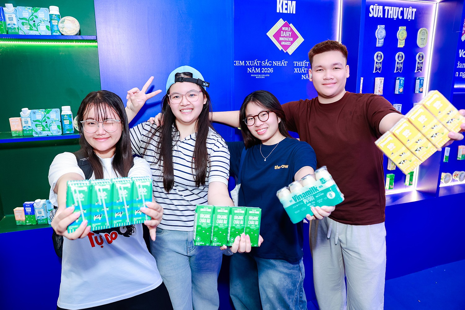 Vinamilk连续18年入选越南国家品牌 12款产品获认证 · 报道配图