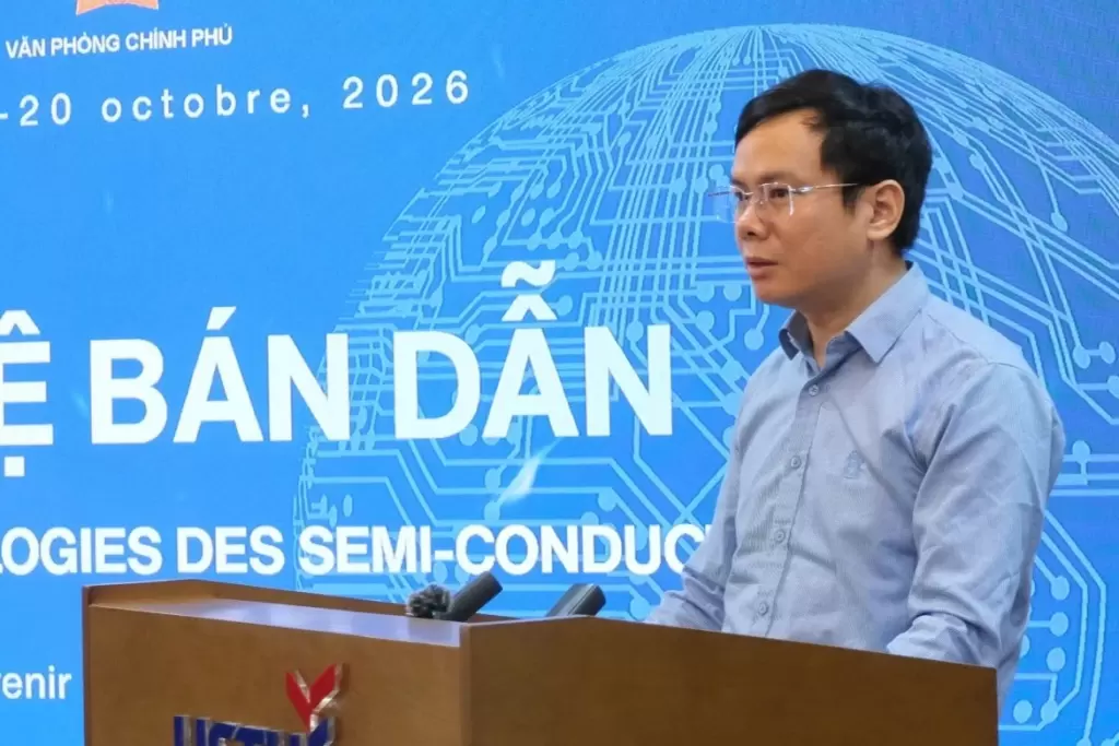 越南政府办公室与法国合作开设半导体技术培训班 · 报道配图