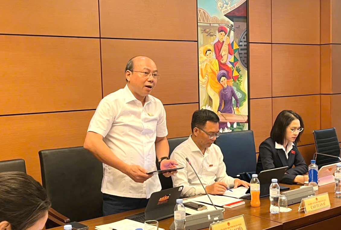 国会代表黄文义发言