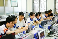 越南教育部新规将高校毕业率统计期限改为标准学制1.5倍 · 报道配图