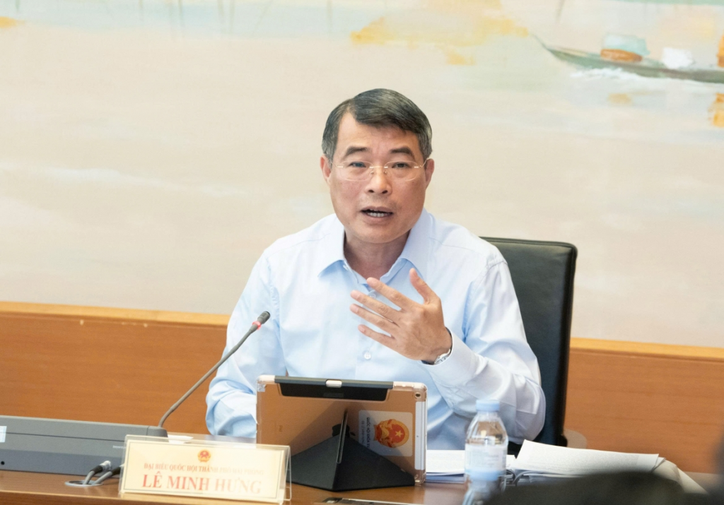 越南总理在国会分组讨论中提出降低投入成本以提升经济竞争力