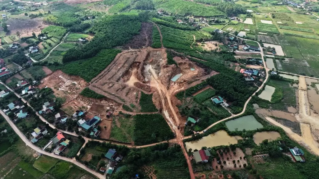 俯瞰荣市-清水高速公路施工