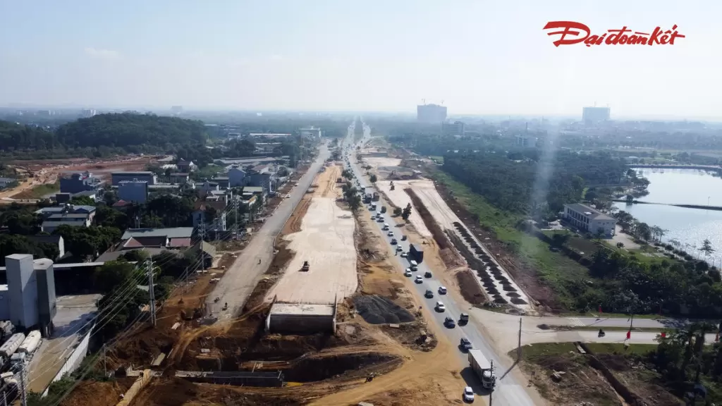 河內5200億盾連接升龍大道與和平高速路段完成逾三成工程量 · 報道配圖