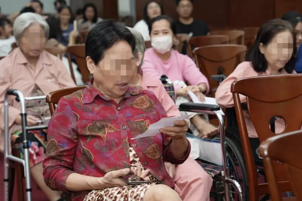 越南每年逾40万人需缓和医疗,医院服务模式受讨论 · 报道配图