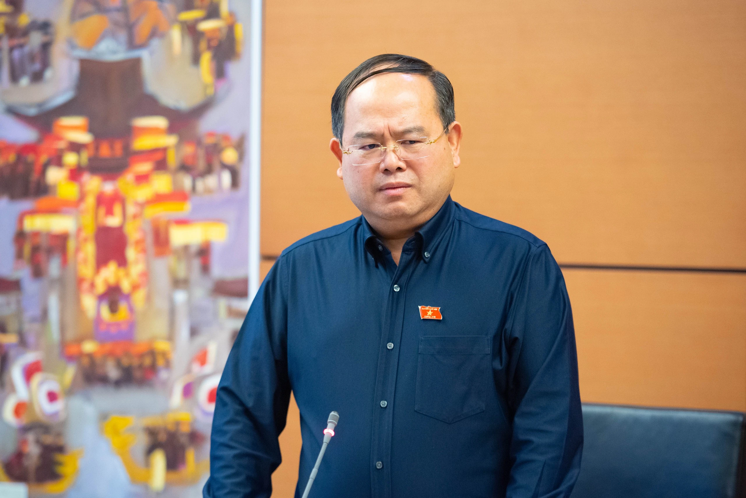 广宁省委书记管明强