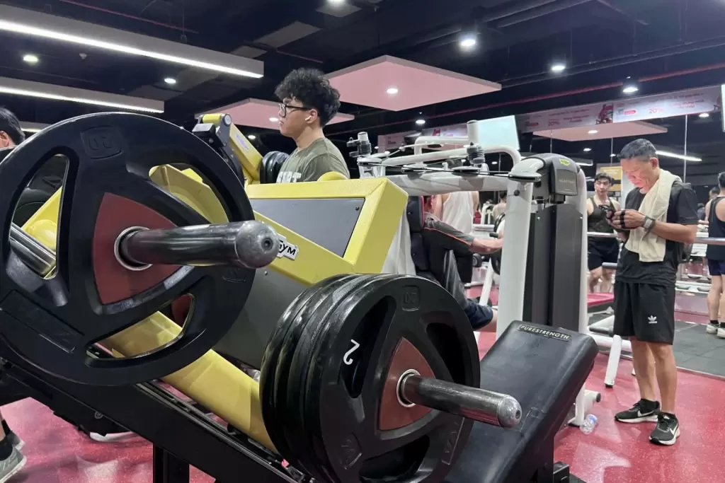 加州健身中心一周内五家分店暂停营业,部分课程加收费用 · 报道配图