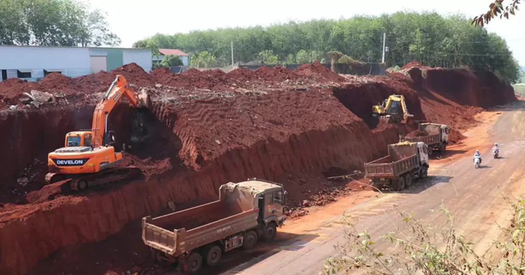 同奈ĐT753路沿線民宅與路面高差問題引發標高公開建議