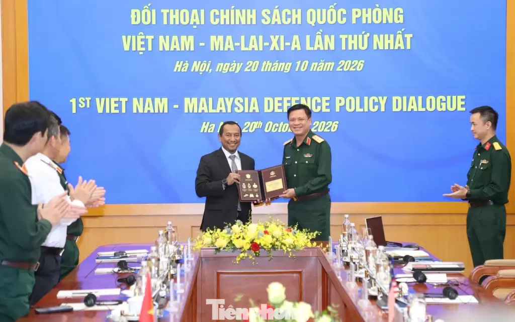 越马首次国防政策对话在河内举行,讨论海上安全与培训合作 · 报道配图