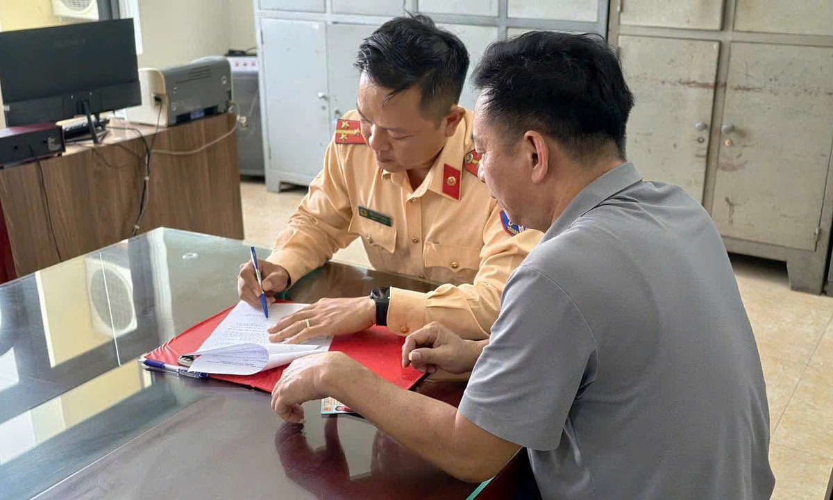 越南交警拟推在线缴罚，交通违法处理全程可经VNeTraffic办理 · 报道配图