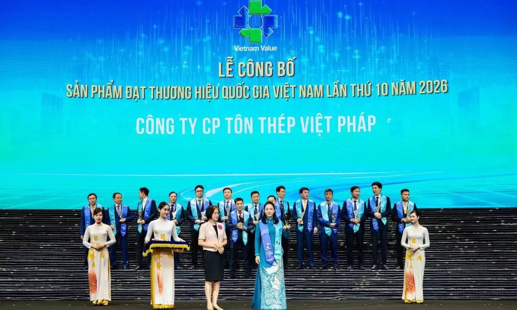 越南发钢铁冷轧与彩涂产品再获2026年国家品牌称号 · 报道配图