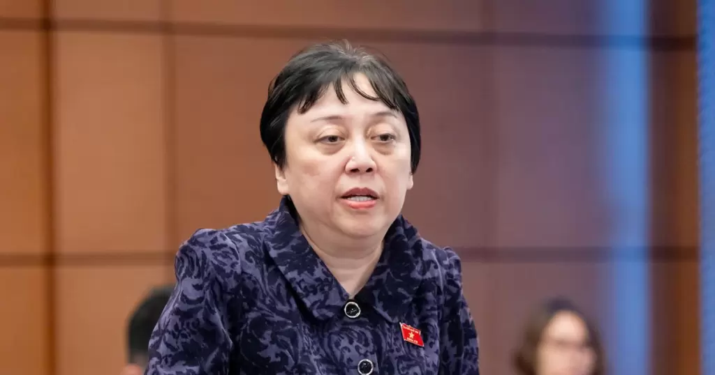 越南国会分组讨论经济社会与预算 代表促查教育医疗积弊