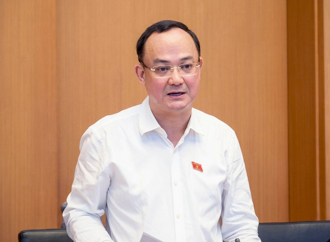 越南國會分組討論經濟目標,代表指實際收入與消費承壓 · 報道配圖