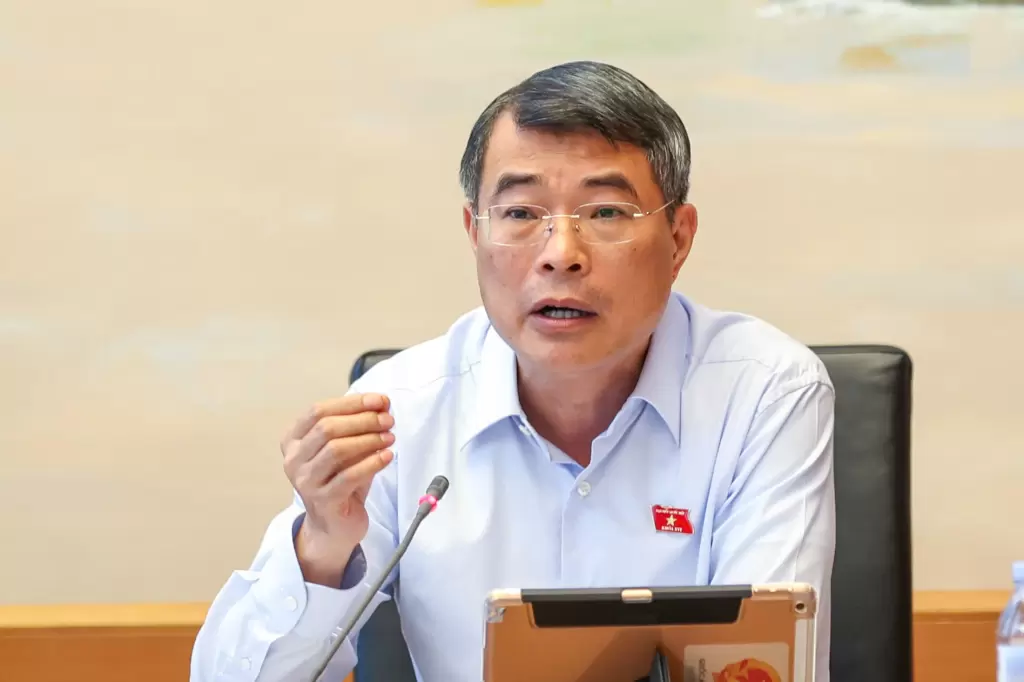 黎明興總理在小組討論會上發言