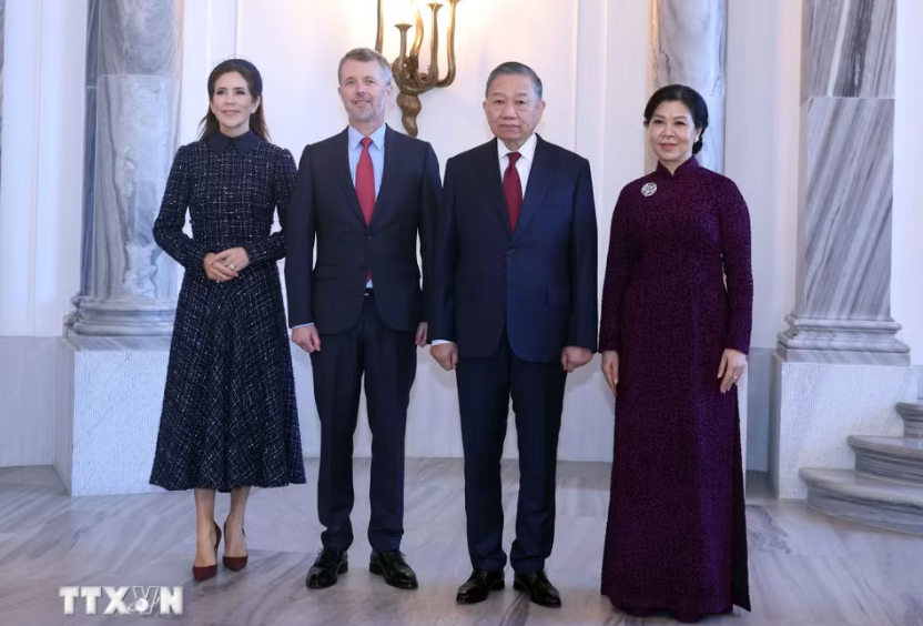 苏林抵达哥本哈根,首次以越共总书记身份国事访问丹麦 · 报道配图