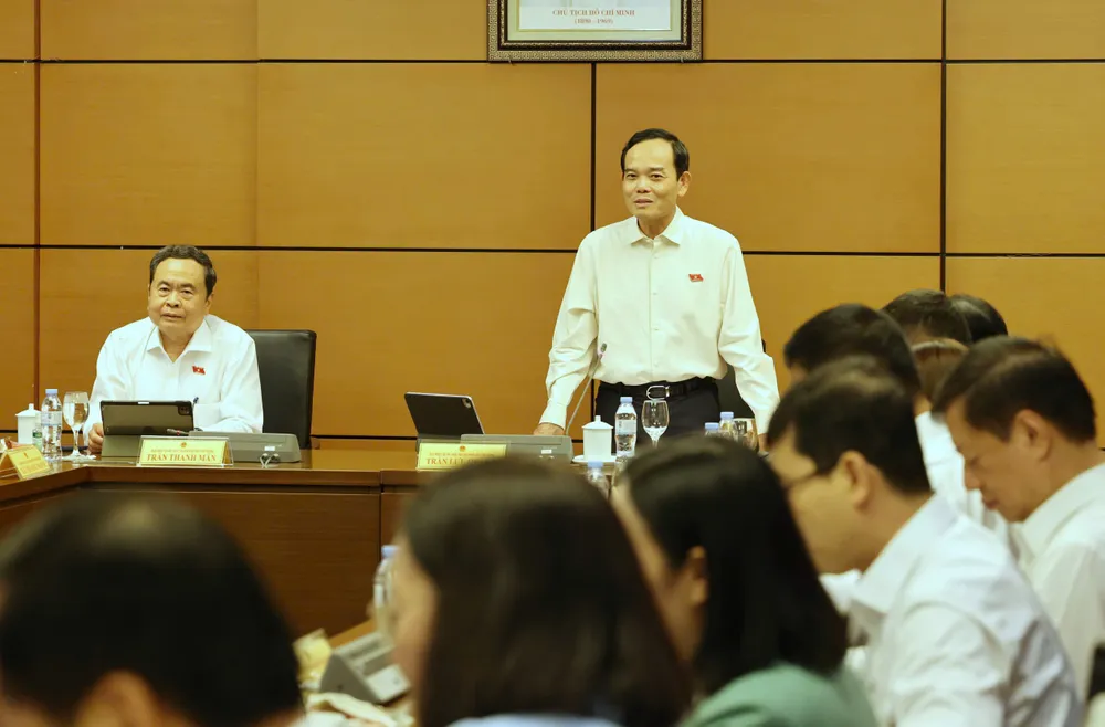 越南国会代表指“隐性”经营条件仍困扰民营企业 · 报道配图