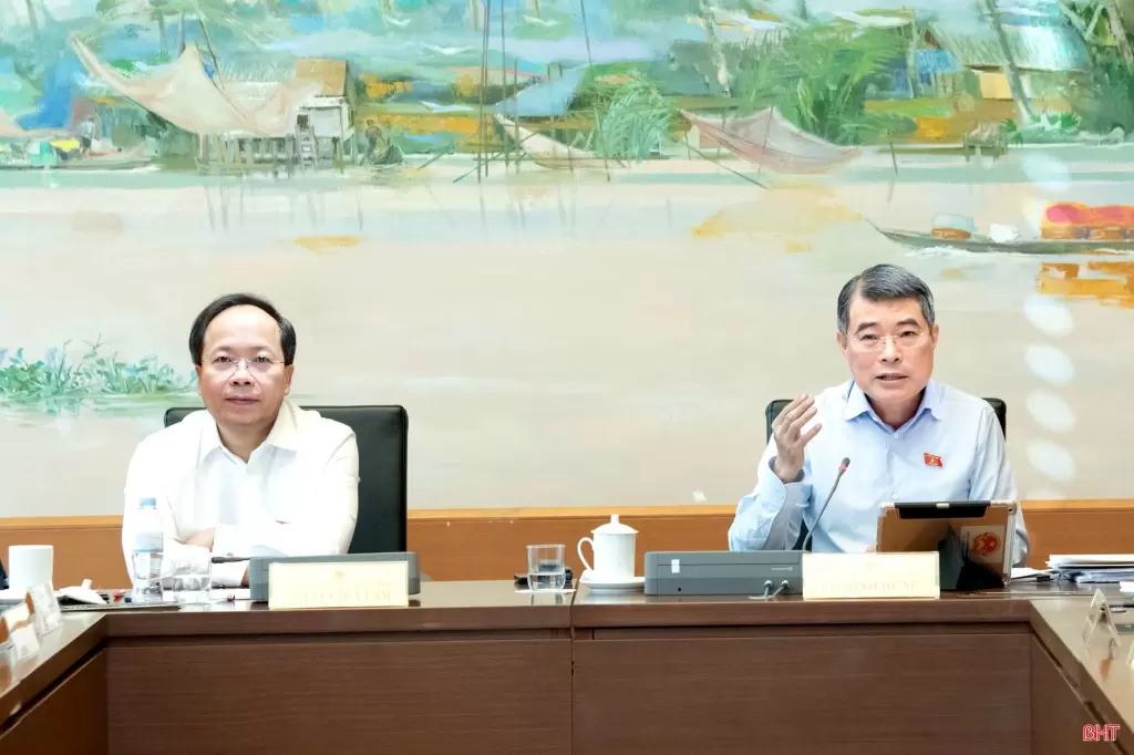 黎明兴与阮维林出席讨论会