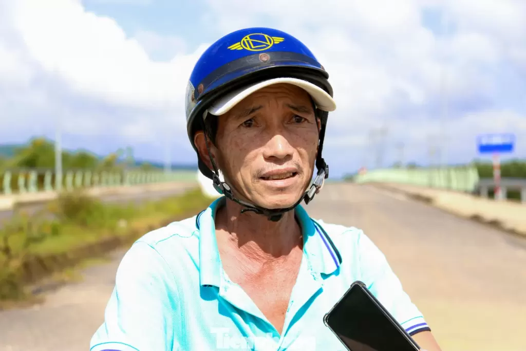 峴港廣多橋一側引道未完工,居民仍需繞行 · 報道配圖