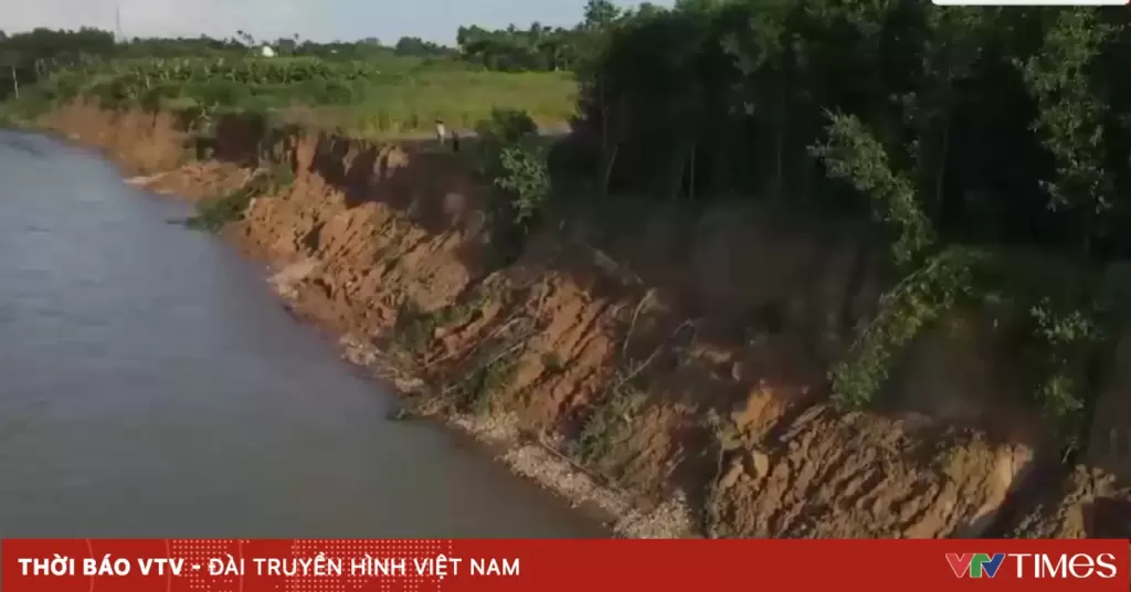 广义省茶曲河岸滑坡逾千米 30户失约3公顷农地