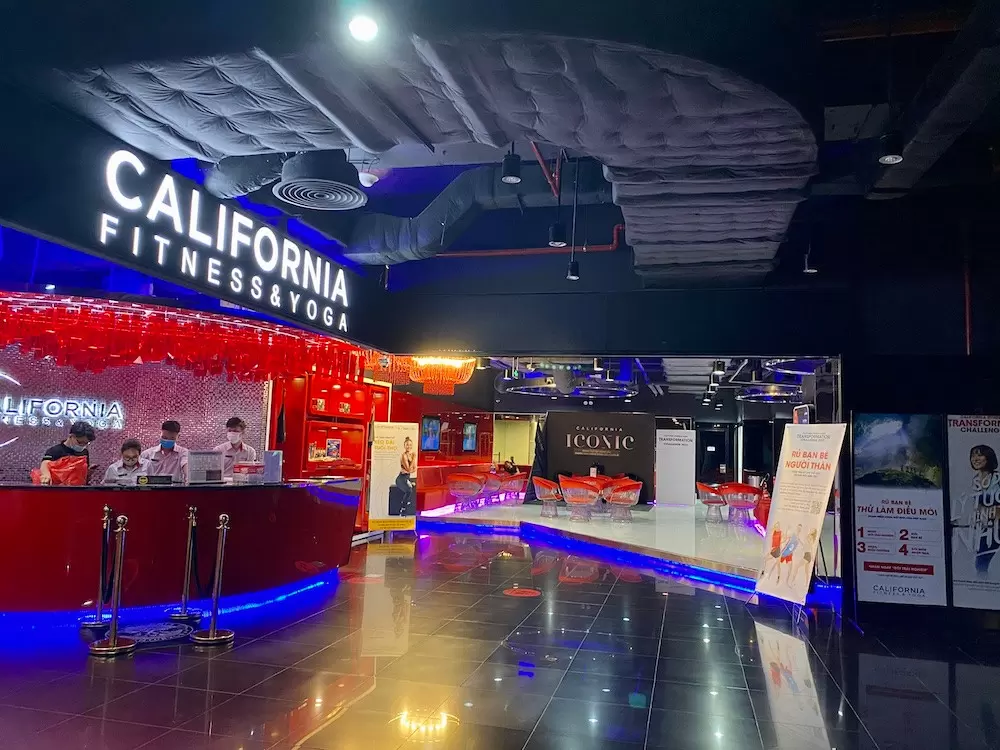 California健身中心停止部分课程收费并承诺30天内公布重组进展 · 报道配图