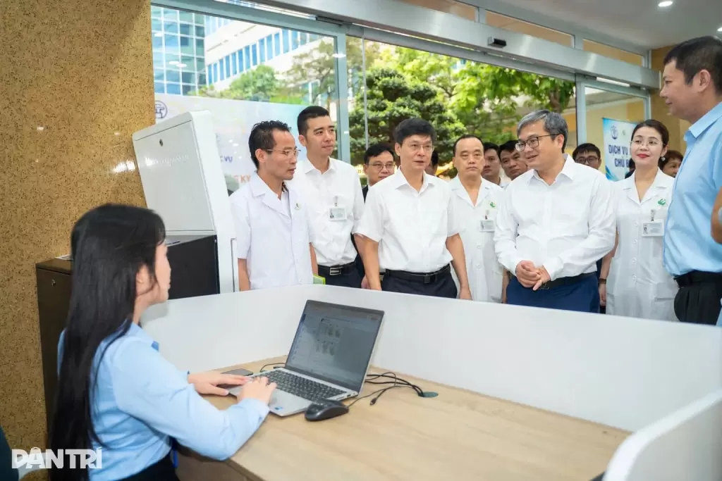 河内将公共服务引入医院,协助办理儿童出生登记