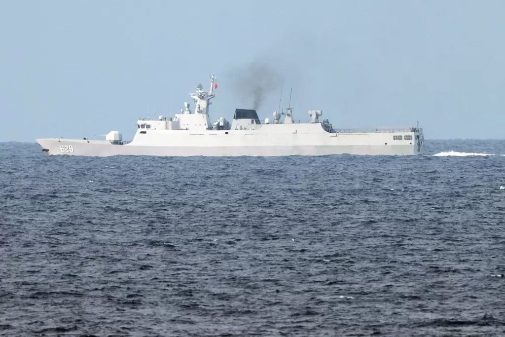 中国军方称在南海监视美军战舰 · 报道配图