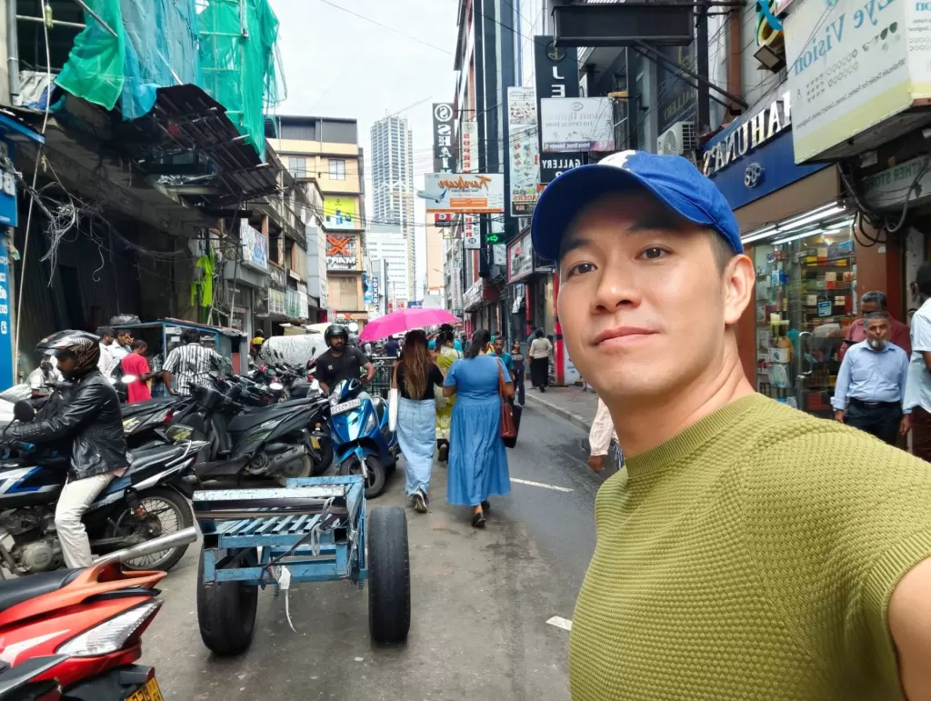 越南歌手胡忠勇2019年在胡志明市創辦德語培訓中心 · 報道配圖