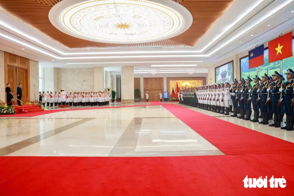 列支敦士登公国首相首次访问越南的欢迎仪式