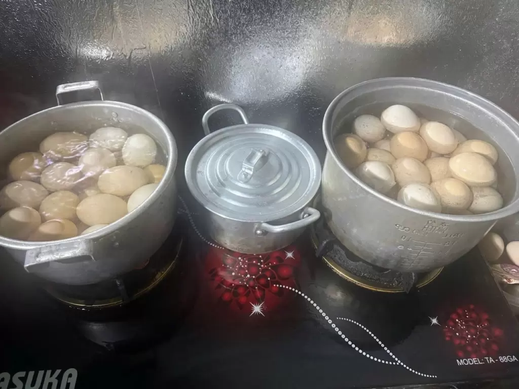 香姐夜間煮雞蛋