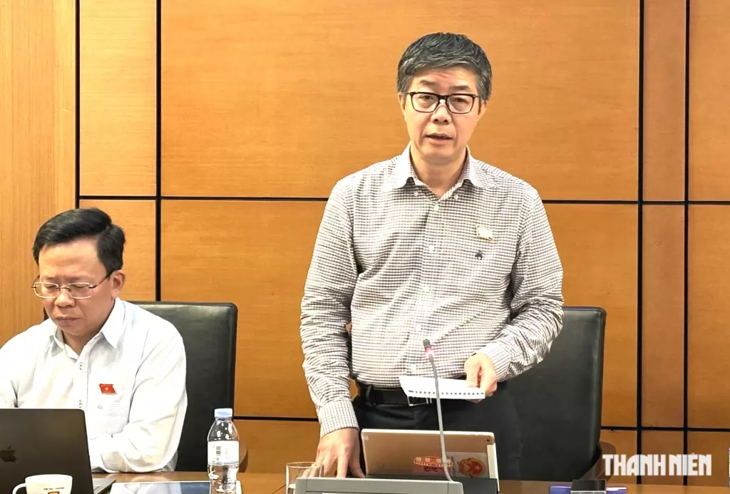 代表担忧土地拍卖定金50%过高,司法部长回应