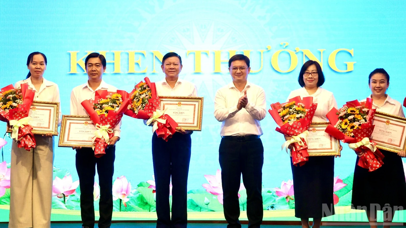 胡志明市總結五年殘疾人幫扶工作,發佈2026至2030年新計劃 · 報道配圖