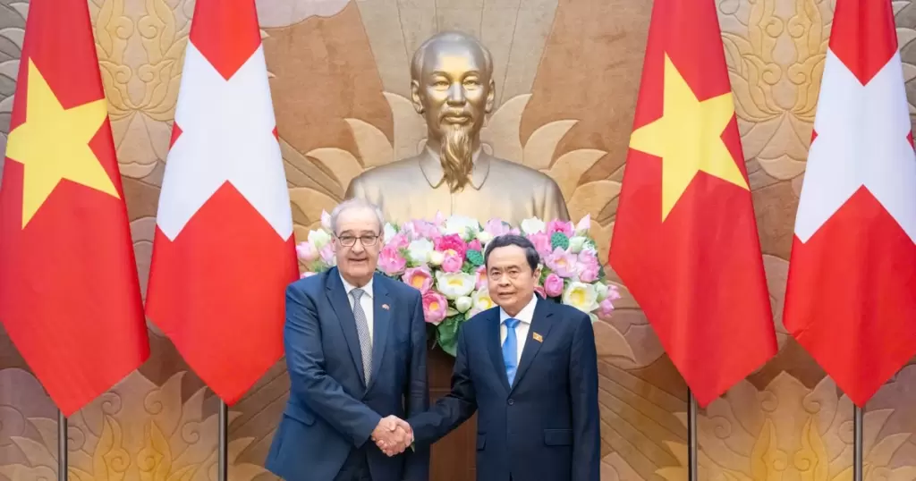 越南国会主席会见瑞士总统,双方讨论自贸协定与人工智能合作