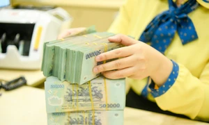 降低贷款利率:企业如何获得贷款、如何放款?