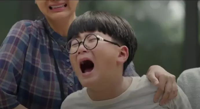 越南电视剧《无顶之屋》童星明小饰演阿康获观众关注