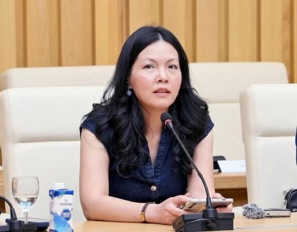 阮氏黄翠女士