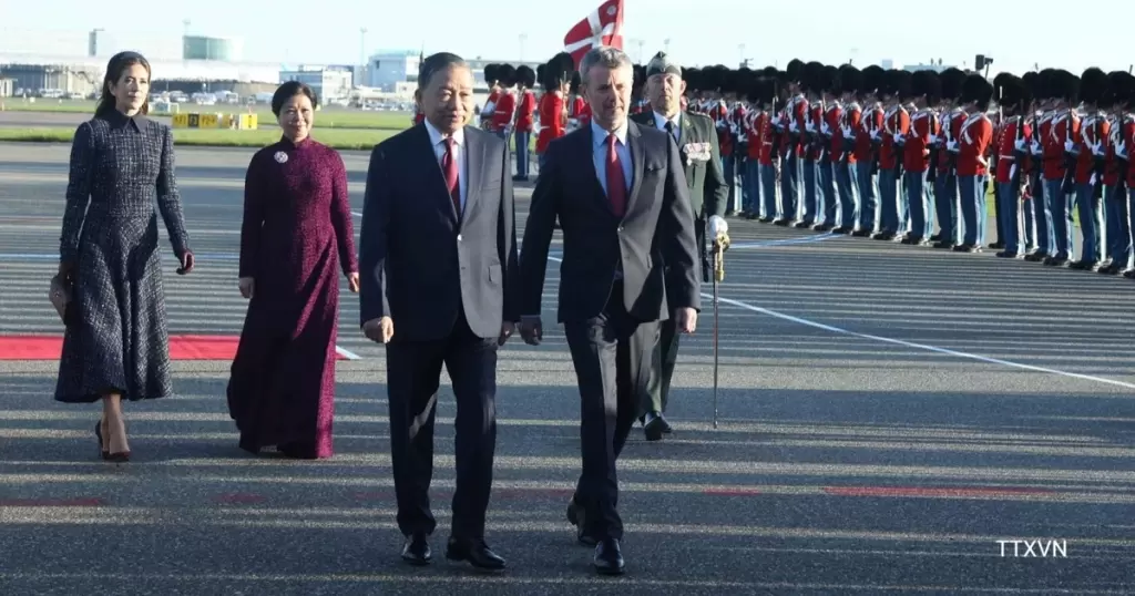 苏林访丹麦期间两国外长会晤，商定明年10月举行政府间委员会会议