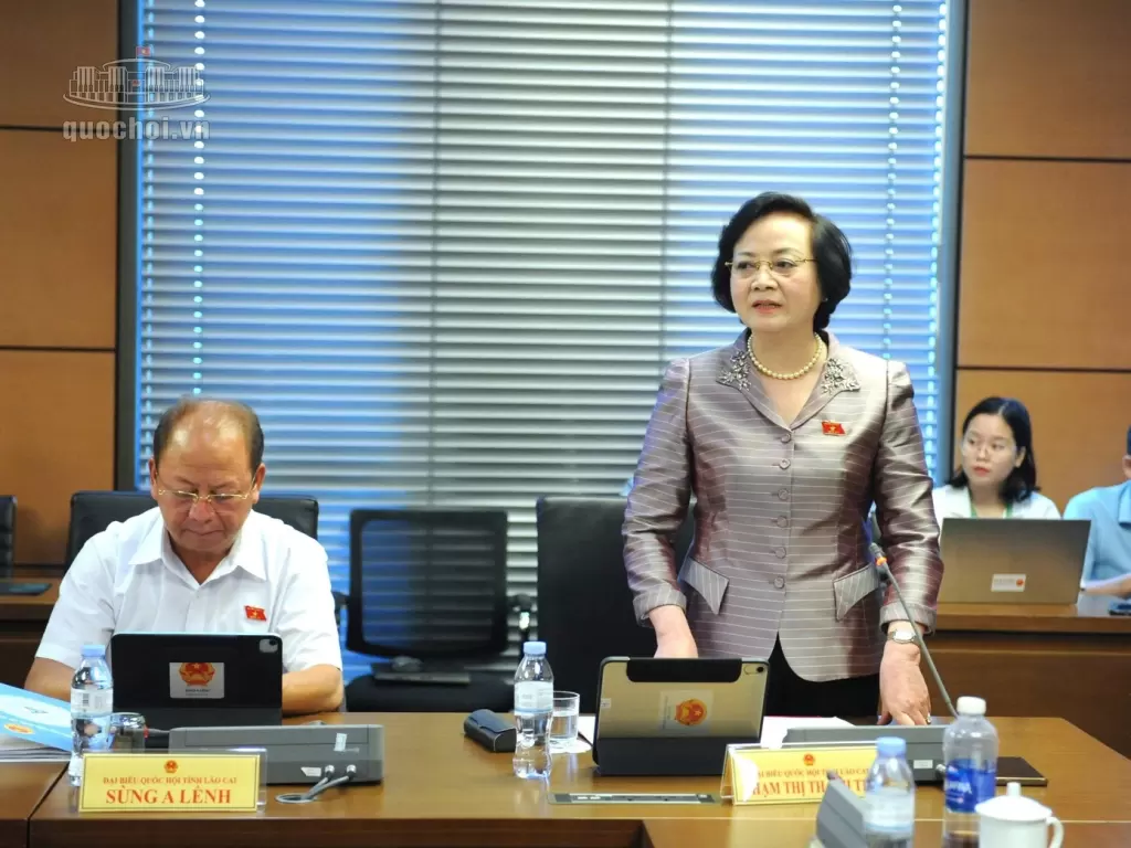 越南副总理称行政改革削减53%合规成本与办理时间 · 报道配图