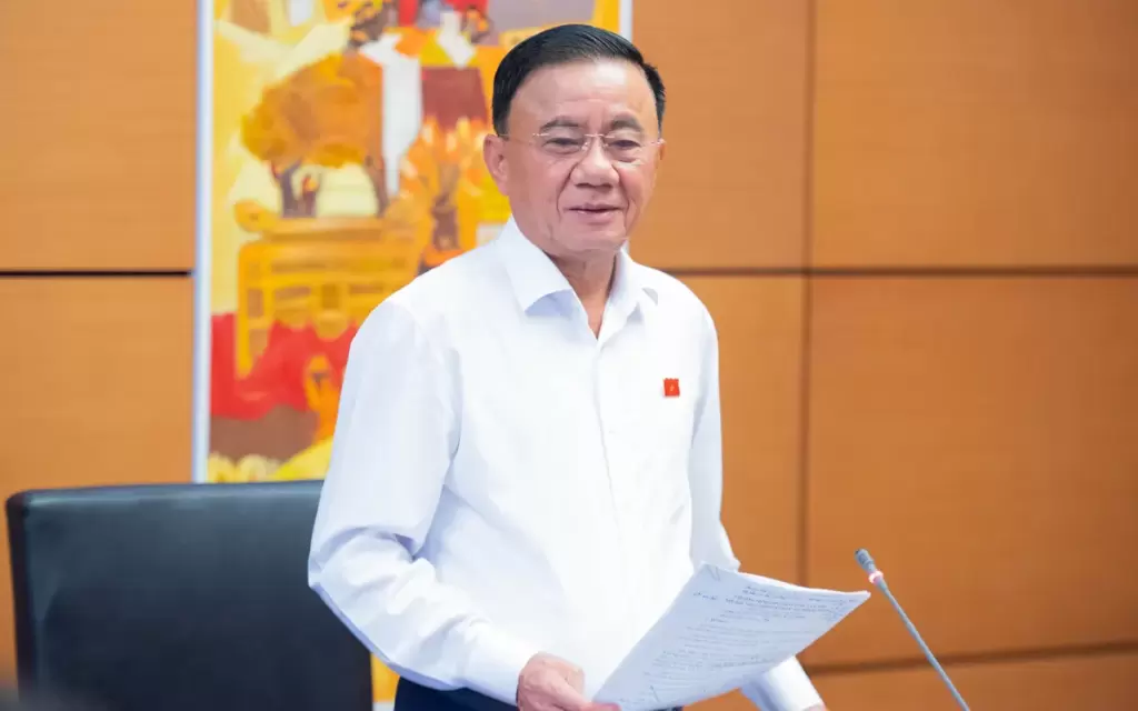 陈锦秀要求严控油价电价以压低通胀 · 报道配图