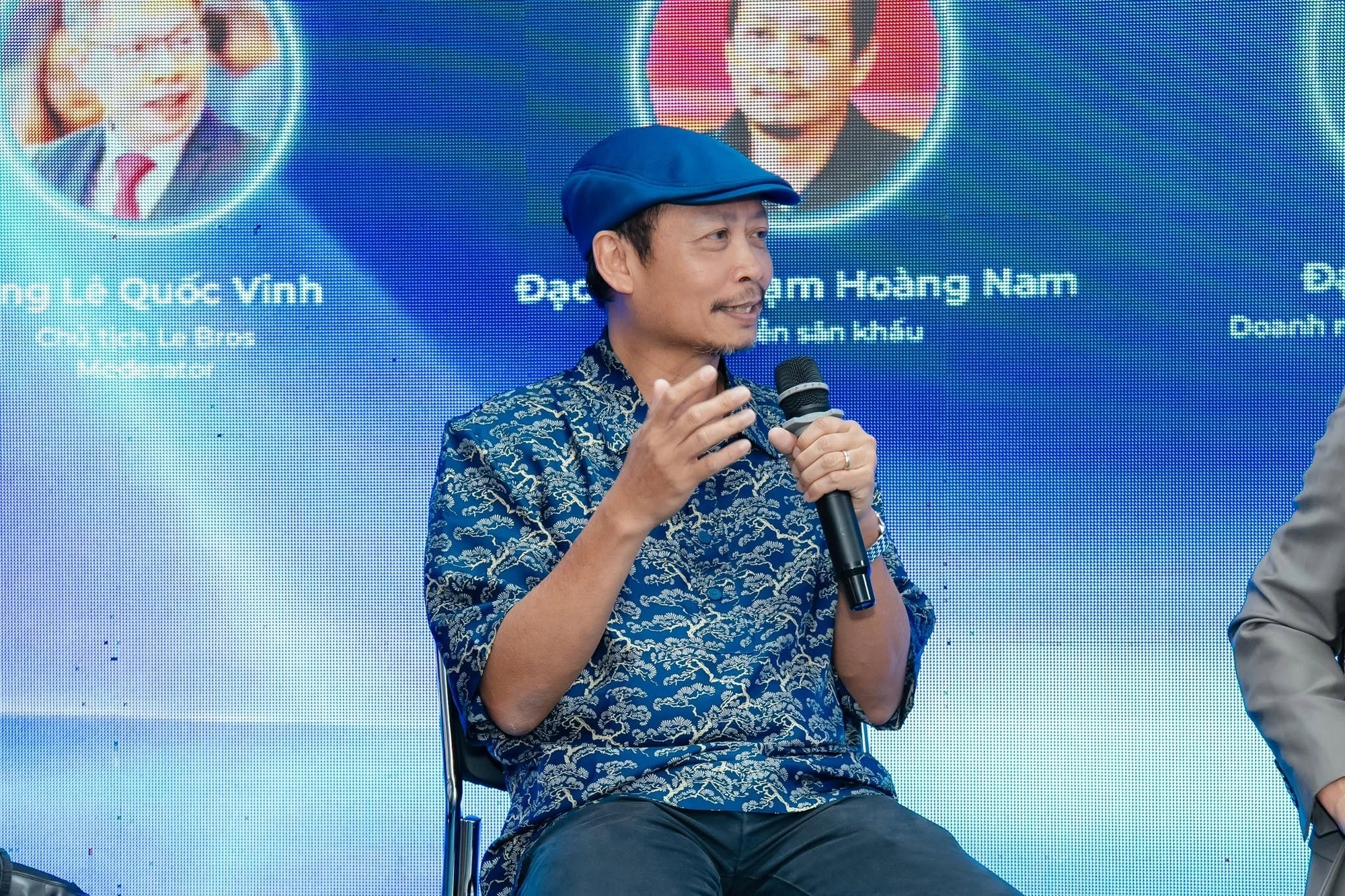 导演范黄南