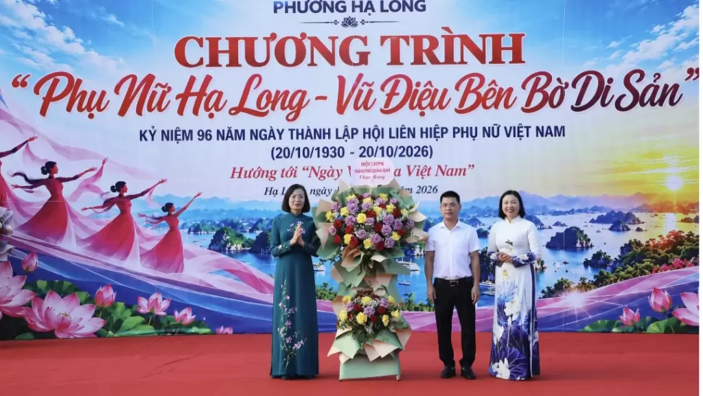 下龙坊逾1200名妇女在遗产海湾畔参加舞蹈活动 · 报道配图