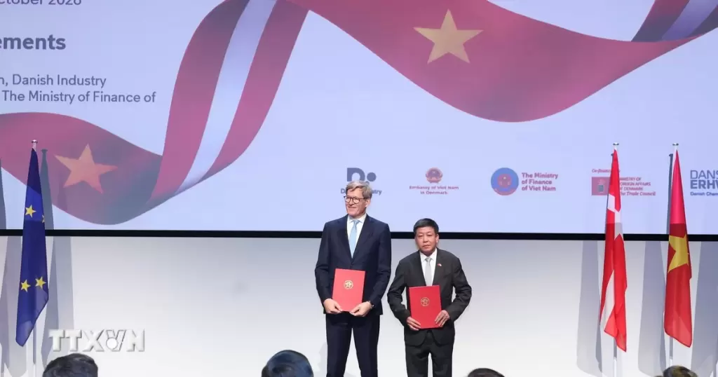 蘇林訪丹麥出席企業論壇,越丹簽署多項合作協議