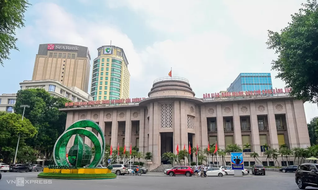 越南国家银行要求银行下调存款利率至少0.5个百分点 · 报道配图