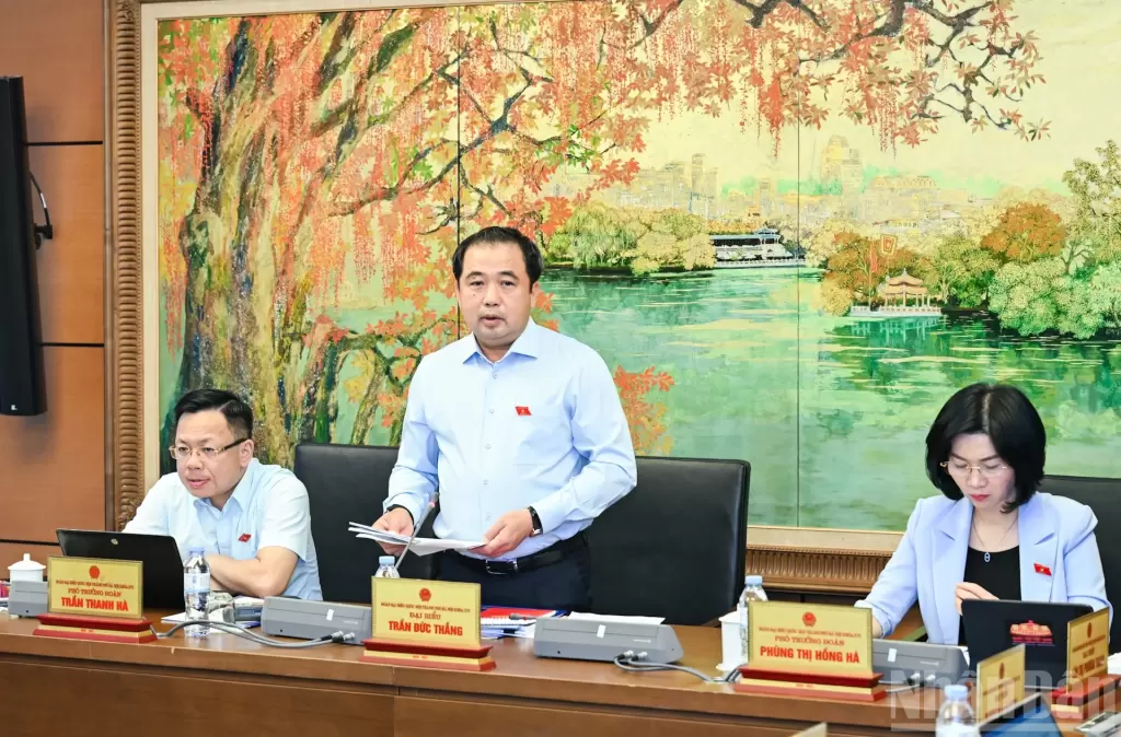 越南国会分组讨论2026年经济社会计划与2027年预算安排 · 报道配图