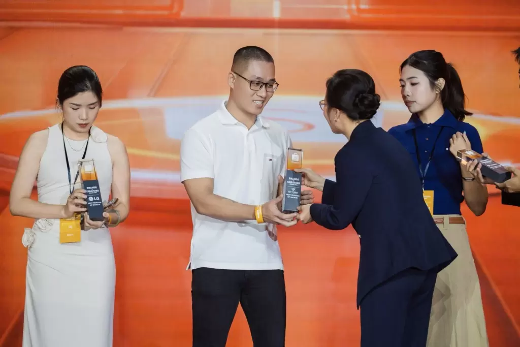 越南珠宝品牌Huy Thanh获亚太企业奖启发品牌奖 · 报道配图