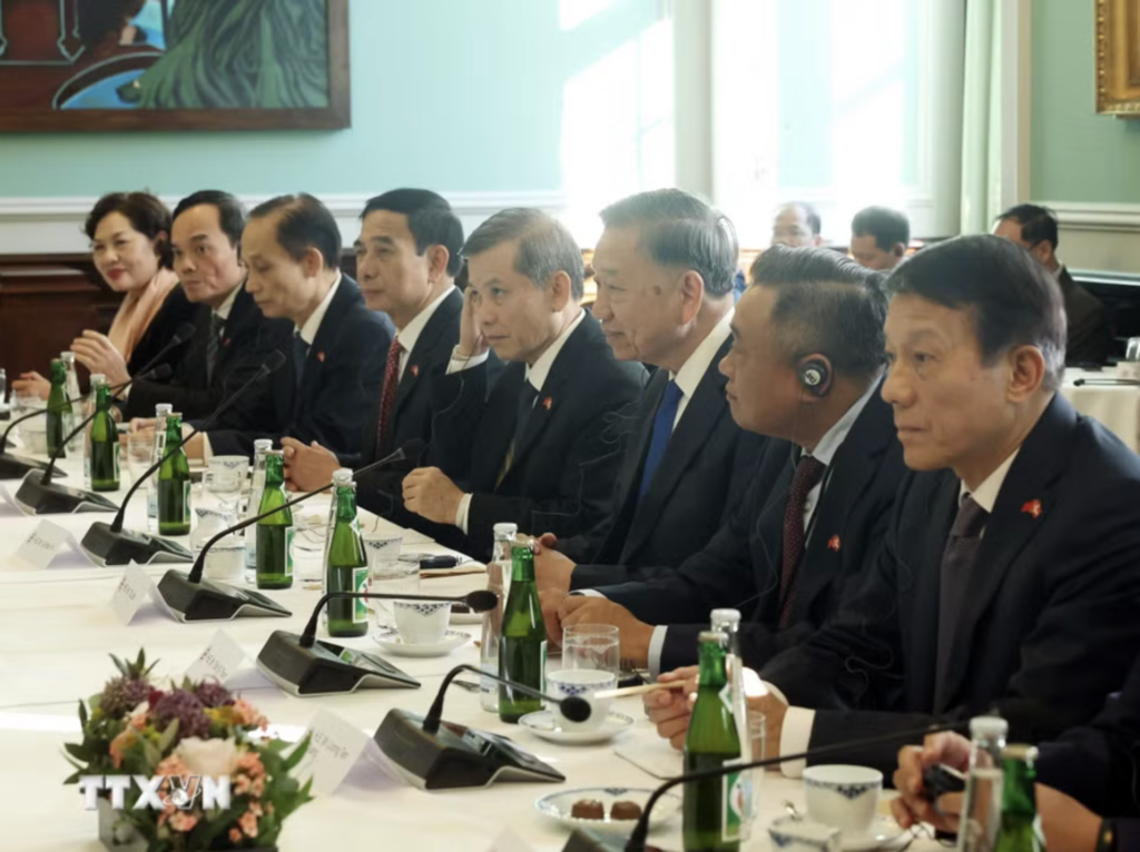 丹麦议会支持加强与越南的关系