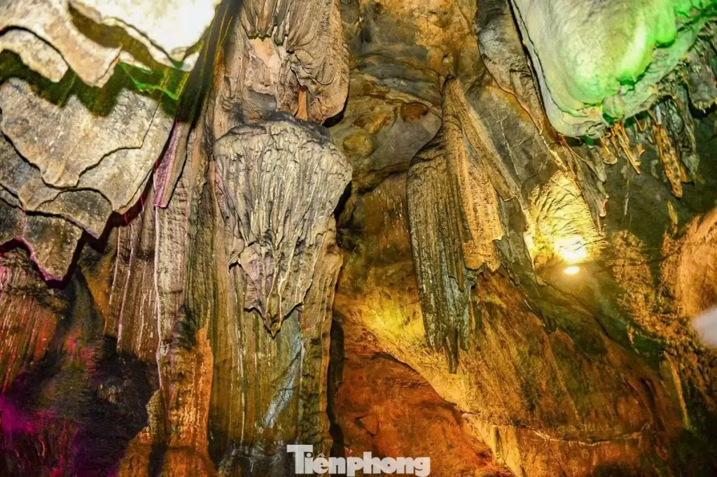 北寧徐識傳說與溶洞景觀:先鋒報講述陳朝人物故事 · 報道配圖