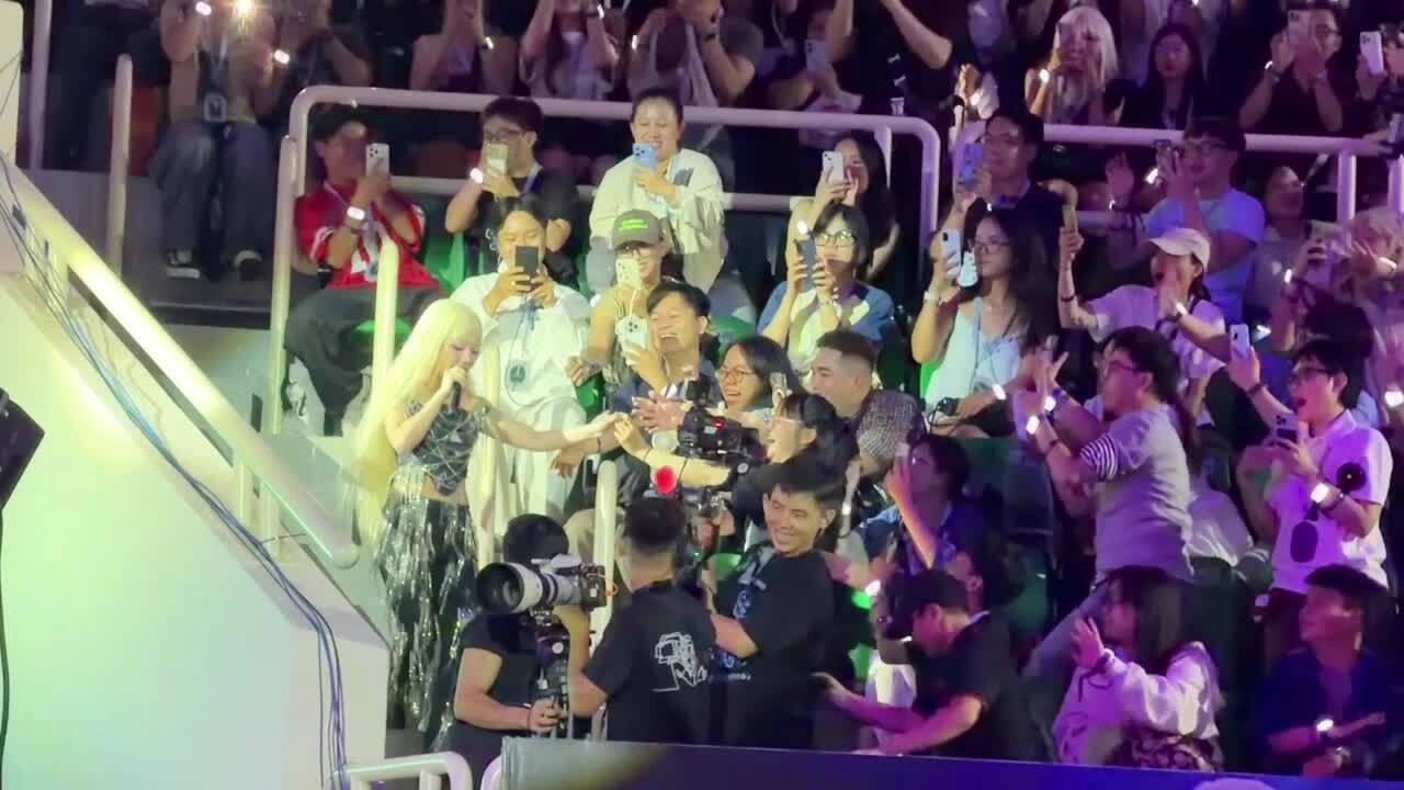 馮慶玲演唱《今天我很悲傷》