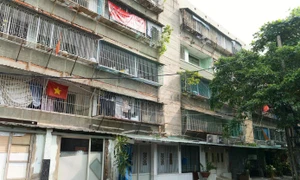 收回清多6座集体宿舍的公寓
